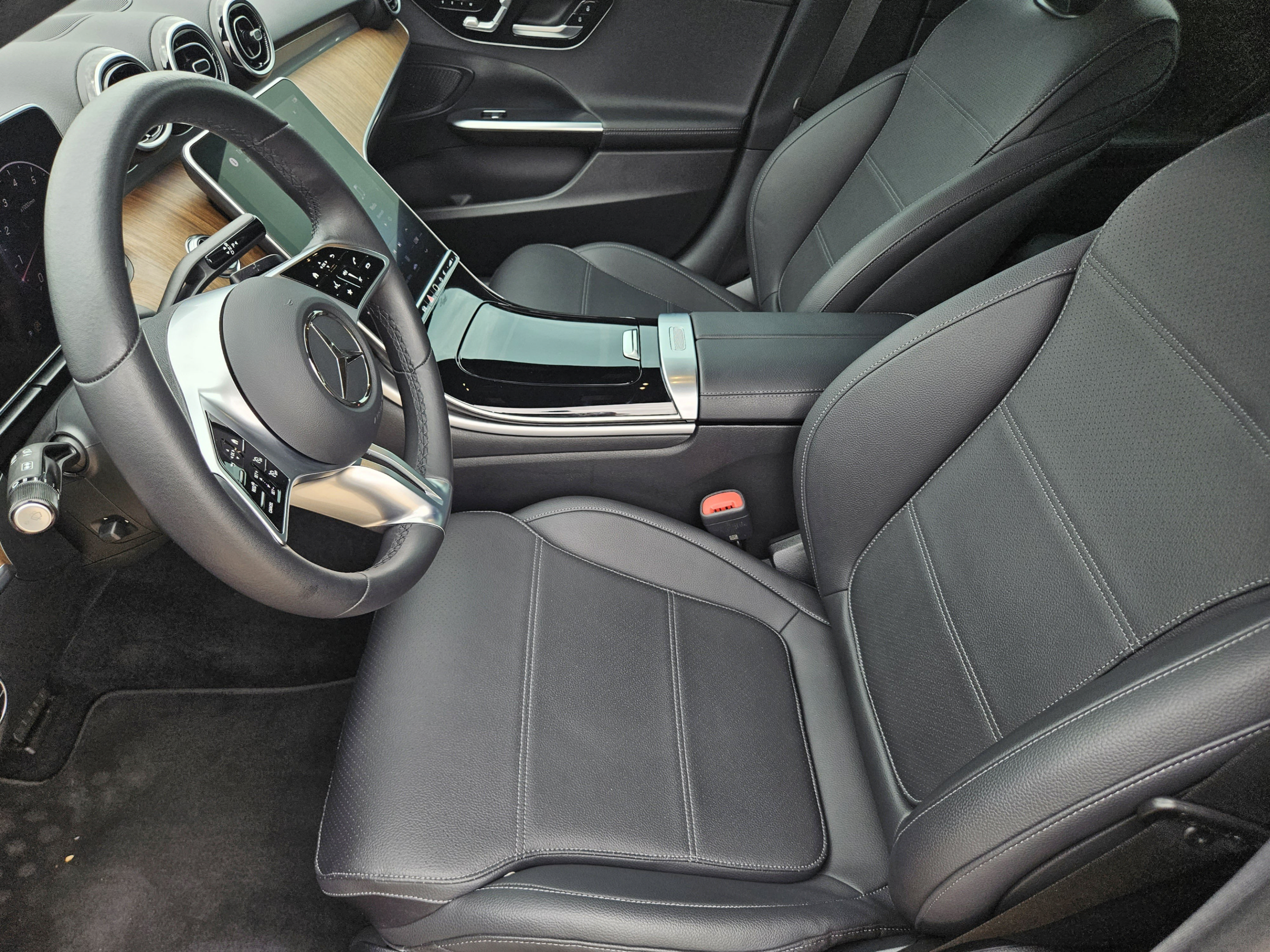 Certified 2024 Mercedes-Benz C 300 Sedan image 5