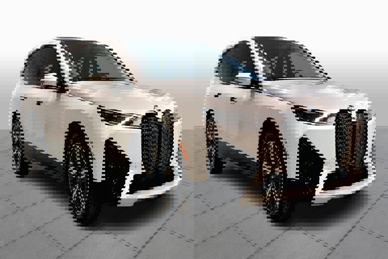 Used 2024 BMW iX xDrive50 w/ Sport Package image 3