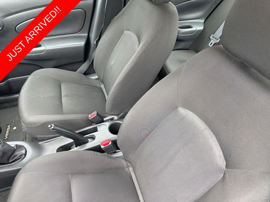 Used 2018 Nissan Versa S FWD image 9