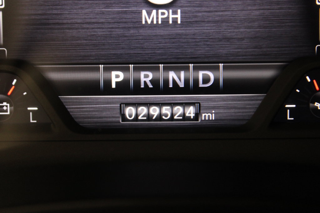 Used 2024 RAM 1500 Laramie AWD/4WD image 11