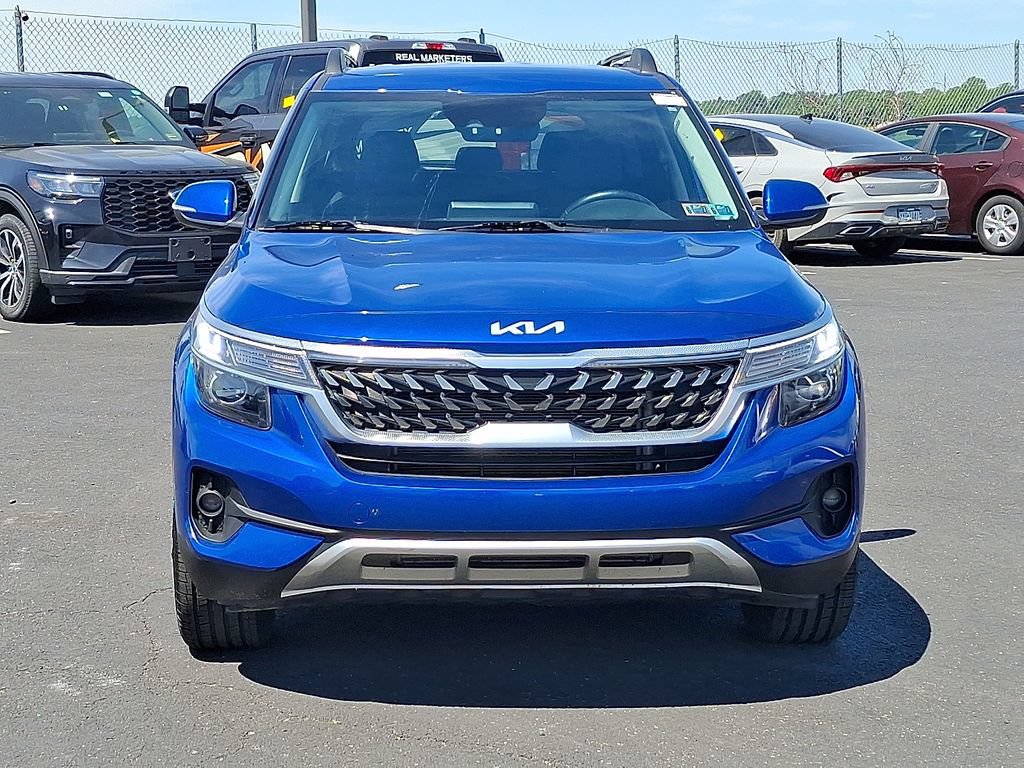 Certified 2023 Kia Seltos Nightfall Edition AWD/4WD image 2