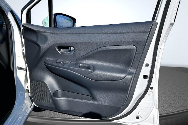 Used 2023 Nissan Versa SV FWD image 25