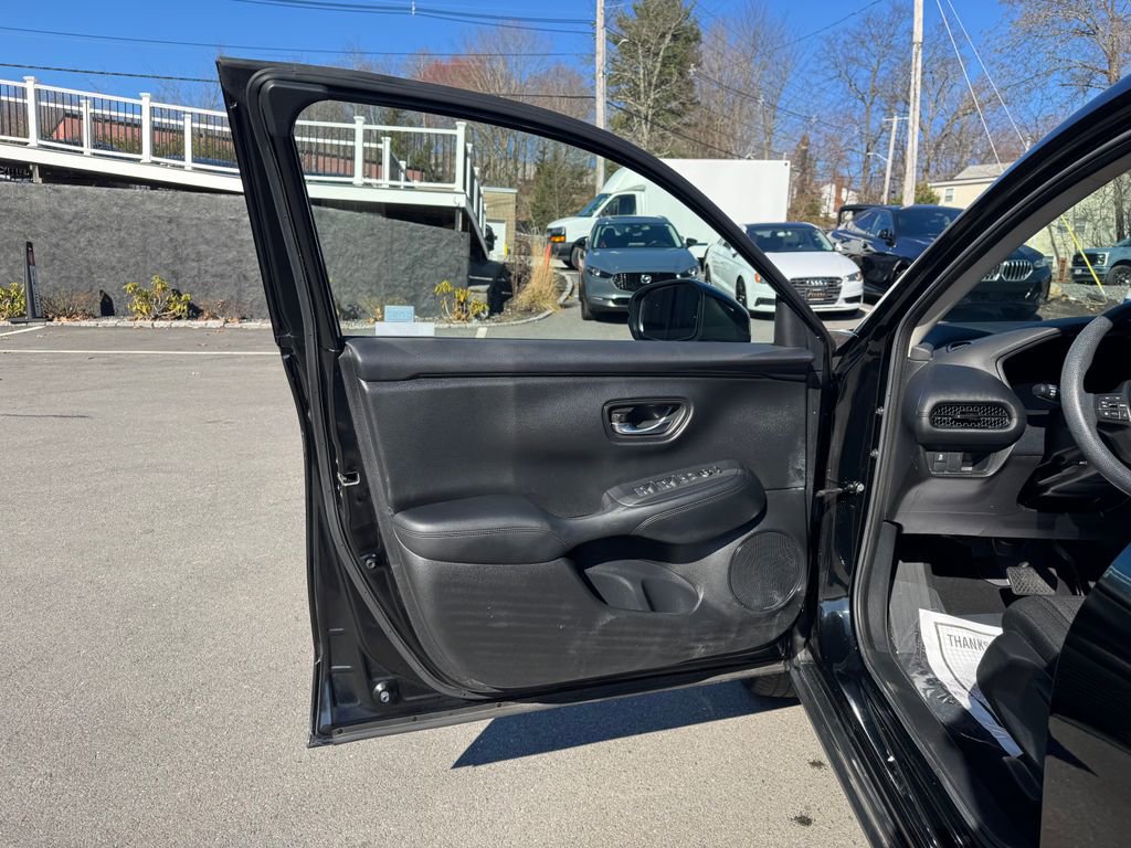 Used 2023 Honda HR-V LX image 18