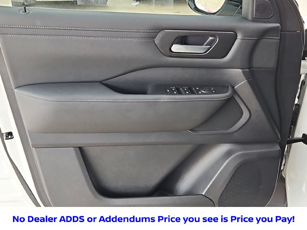 Certified 2026 Nissan Armada SV AWD/4WD image 19