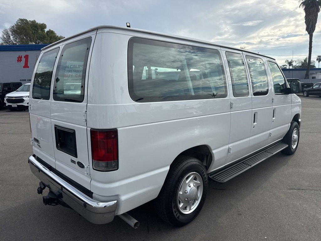 Used 2012 Ford E-150 and Econoline 150 XLT image 4