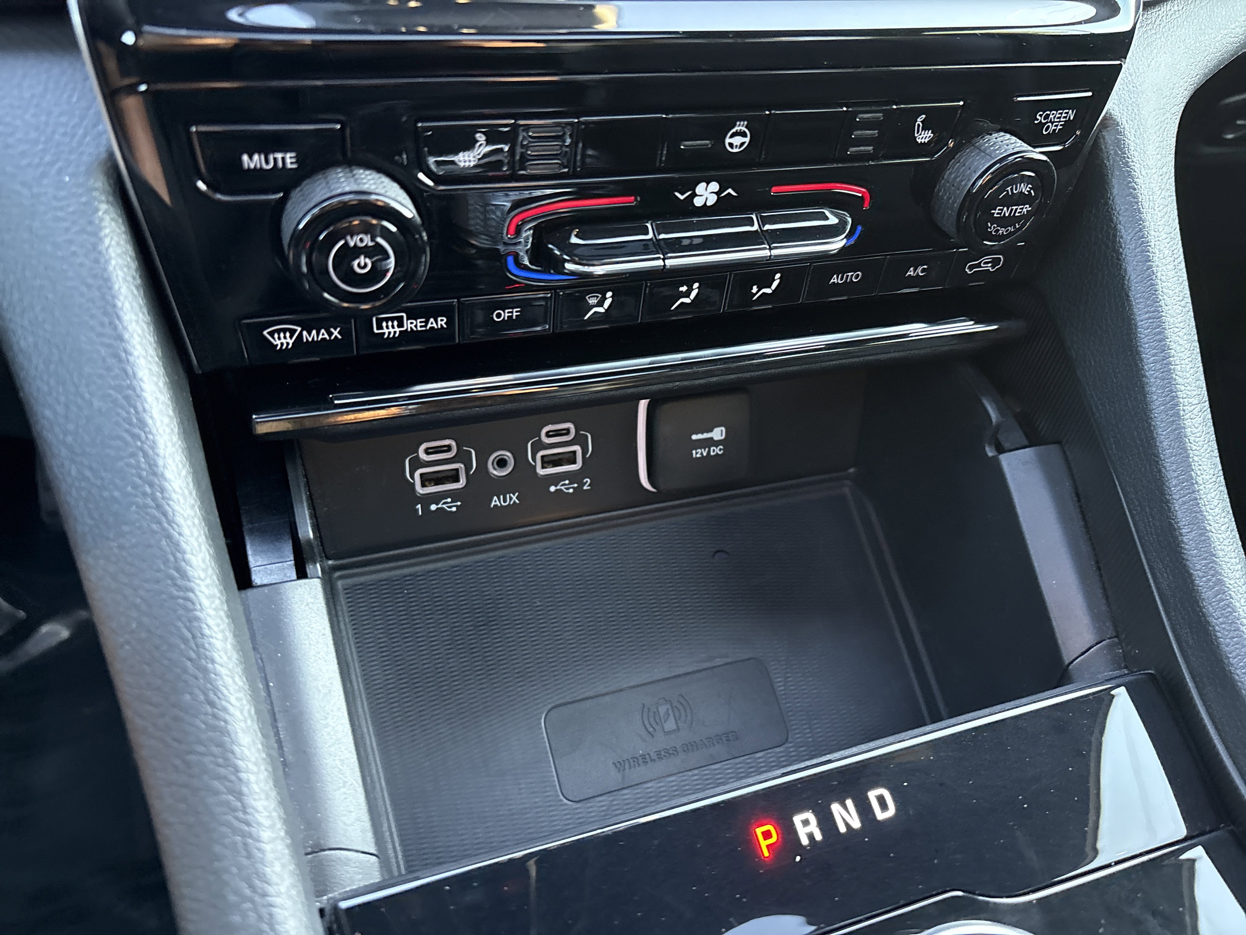 Certified 2025 Jeep Grand Cherokee Altitude AWD/4WD image 30