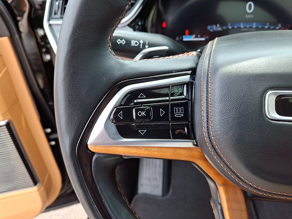 Used 2023 Jeep Grand Cherokee L Summit AWD/4WD image 23