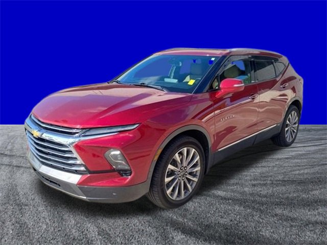 Used 2023 Chevrolet Blazer Premier image 3