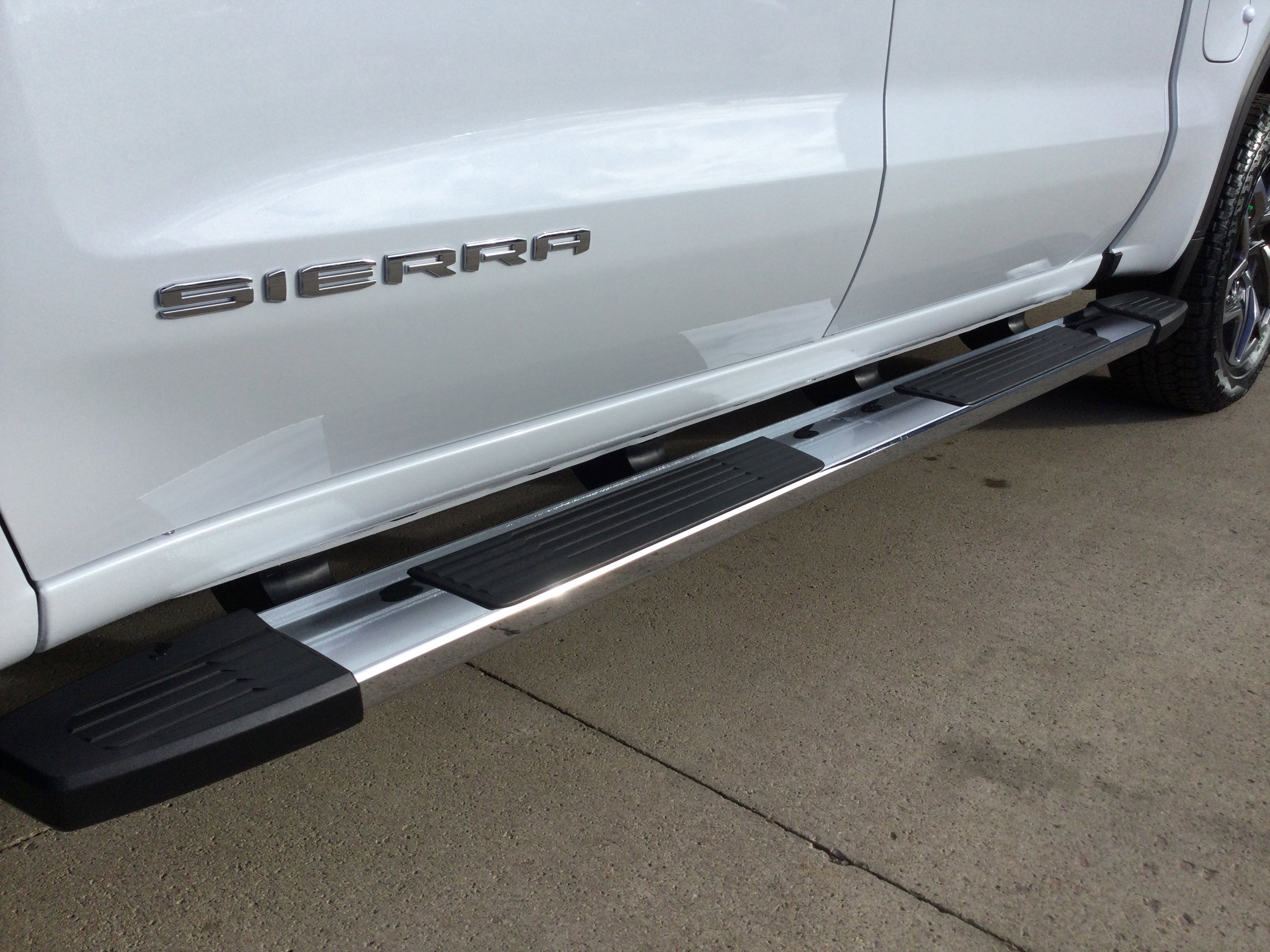 New 2026 GMC Sierra 1500 SLT w/ SLT Premium Plus Package image 6