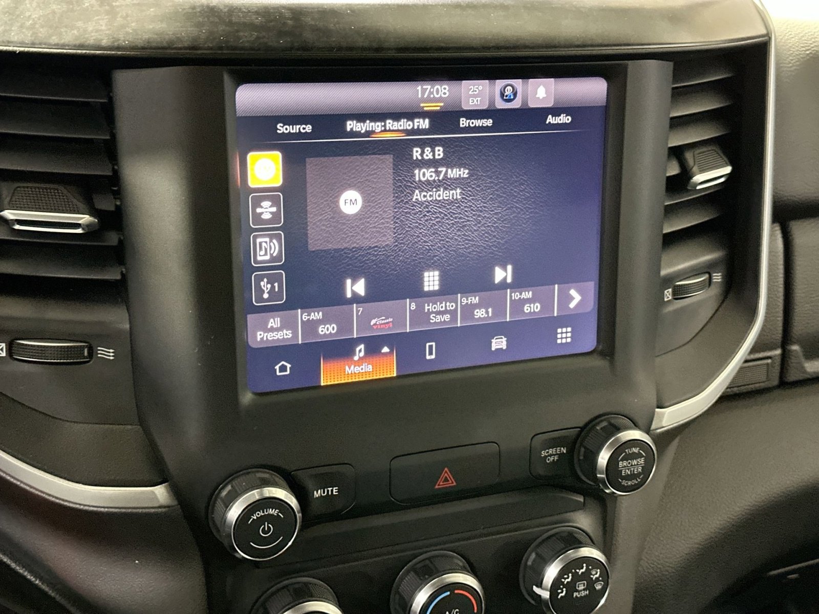 Used 2022 RAM 1500 Big Horn image 23