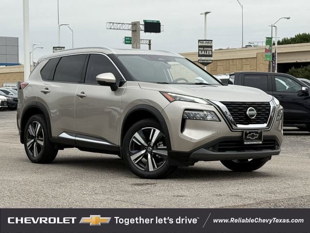 Used 2021 Nissan Rogue SL w/ Premium Package FWD image 2