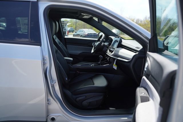 New 2026 Jeep Compass Latitude w/ Driver Assistance Group image 19