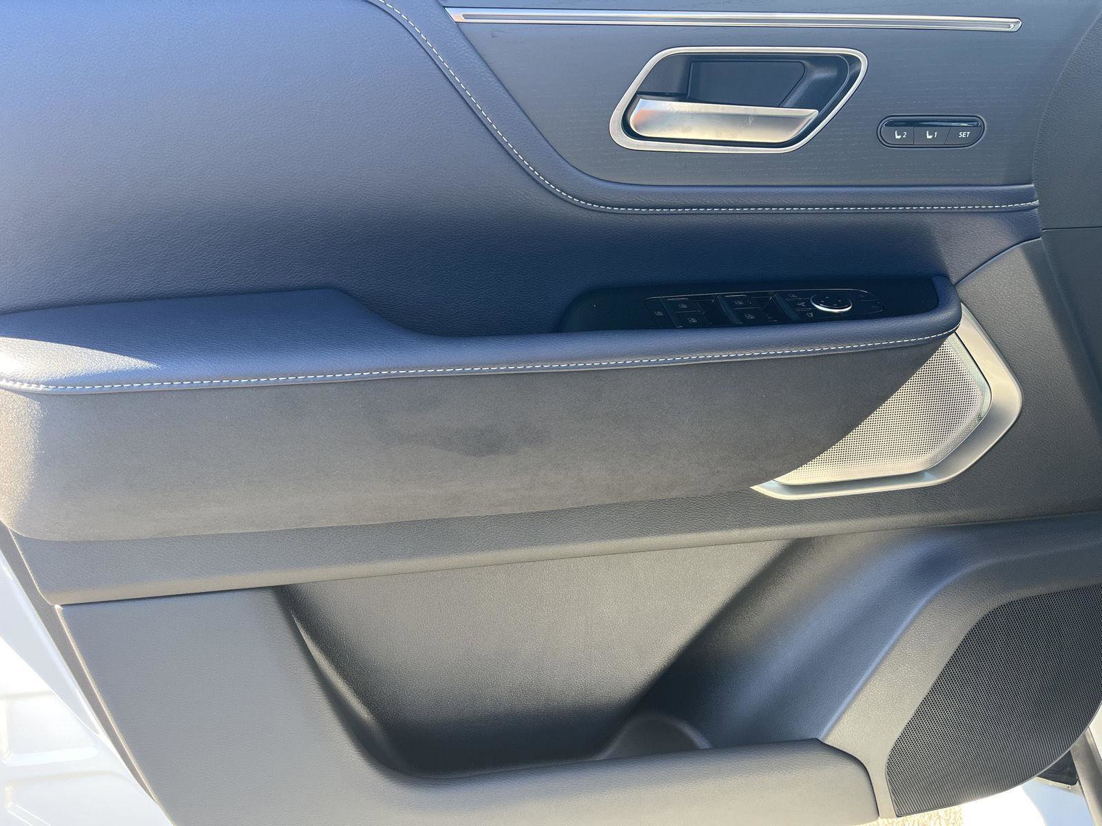 New 2026 INFINITI QX80 4WD image 10