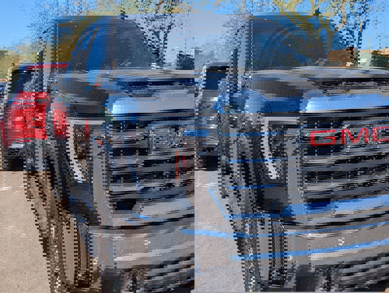 Used 2024 GMC Sierra 2500 SLT w/ SLT Premium Package image 4