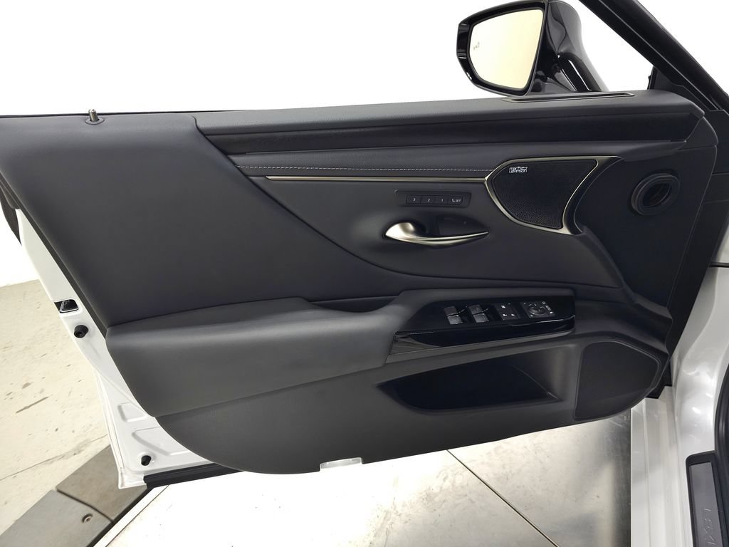 Used 2024 Lexus ES 350 Ultra Luxury FWD image 12