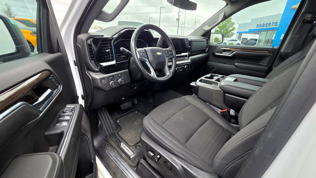 Used 2024 Chevrolet Silverado 1500 LT w/ Protection Package AWD/4WD image 20