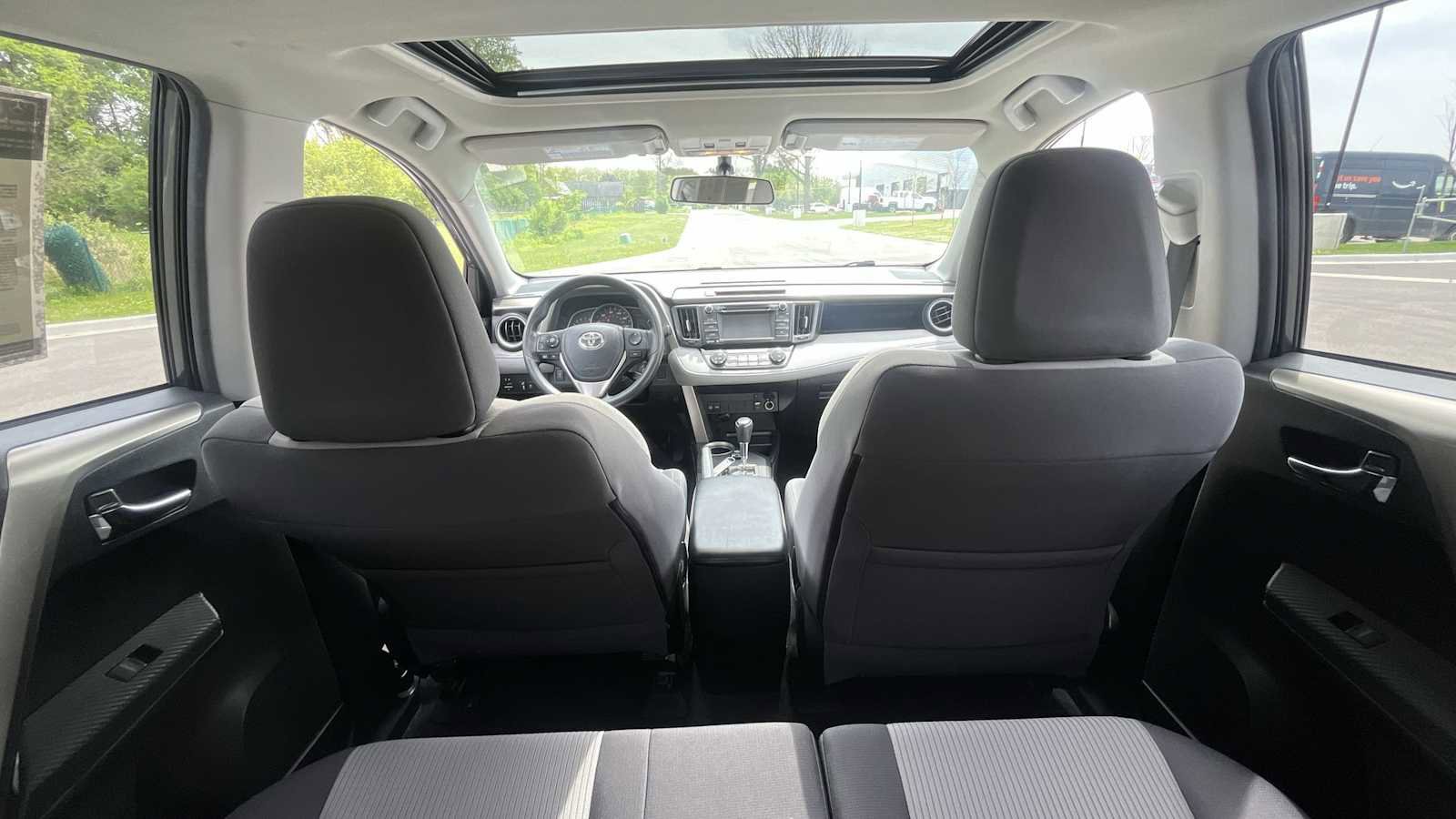 Used 2015 Toyota RAV4 XLE AWD/4WD image 13