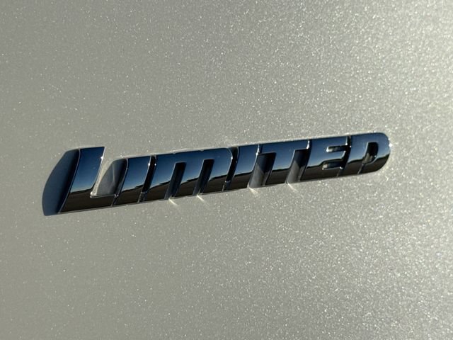 Used 2023 Toyota 4Runner Limited AWD/4WD image 6