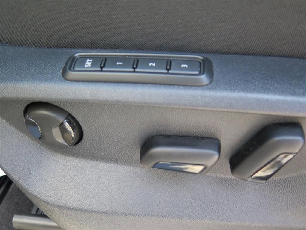 Used 2024 Volkswagen Atlas Cross Sport SEL Premium R-Line AWD/4WD image 10