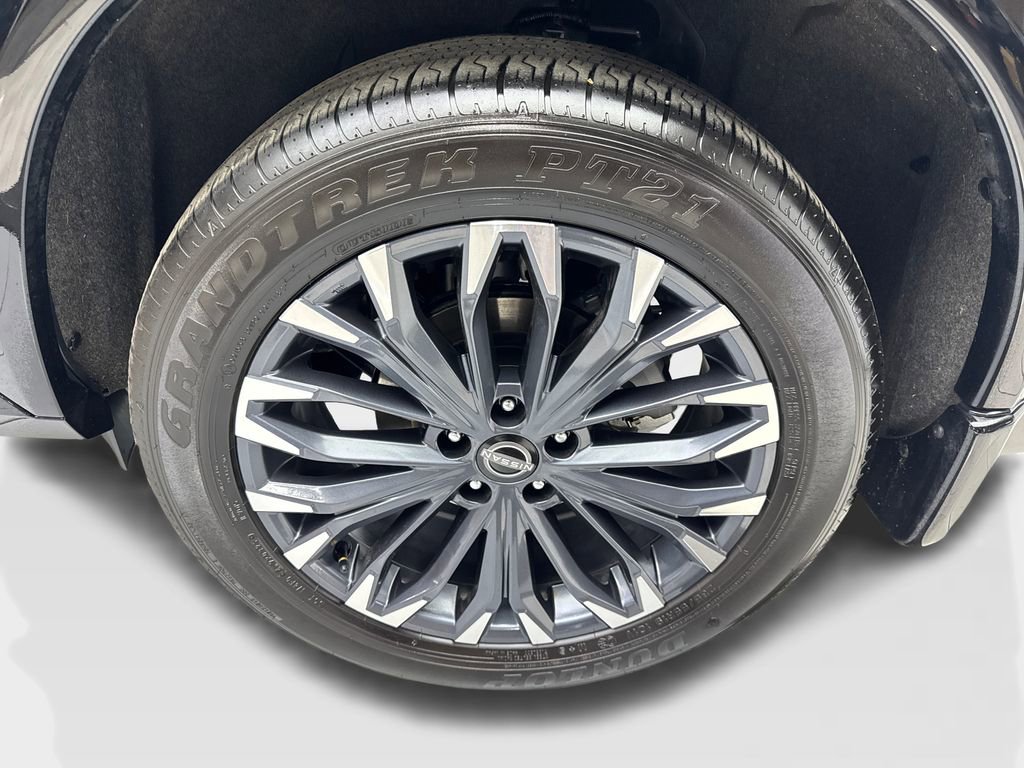 Used 2025 Nissan Rogue Platinum w/ Tech Package image 74