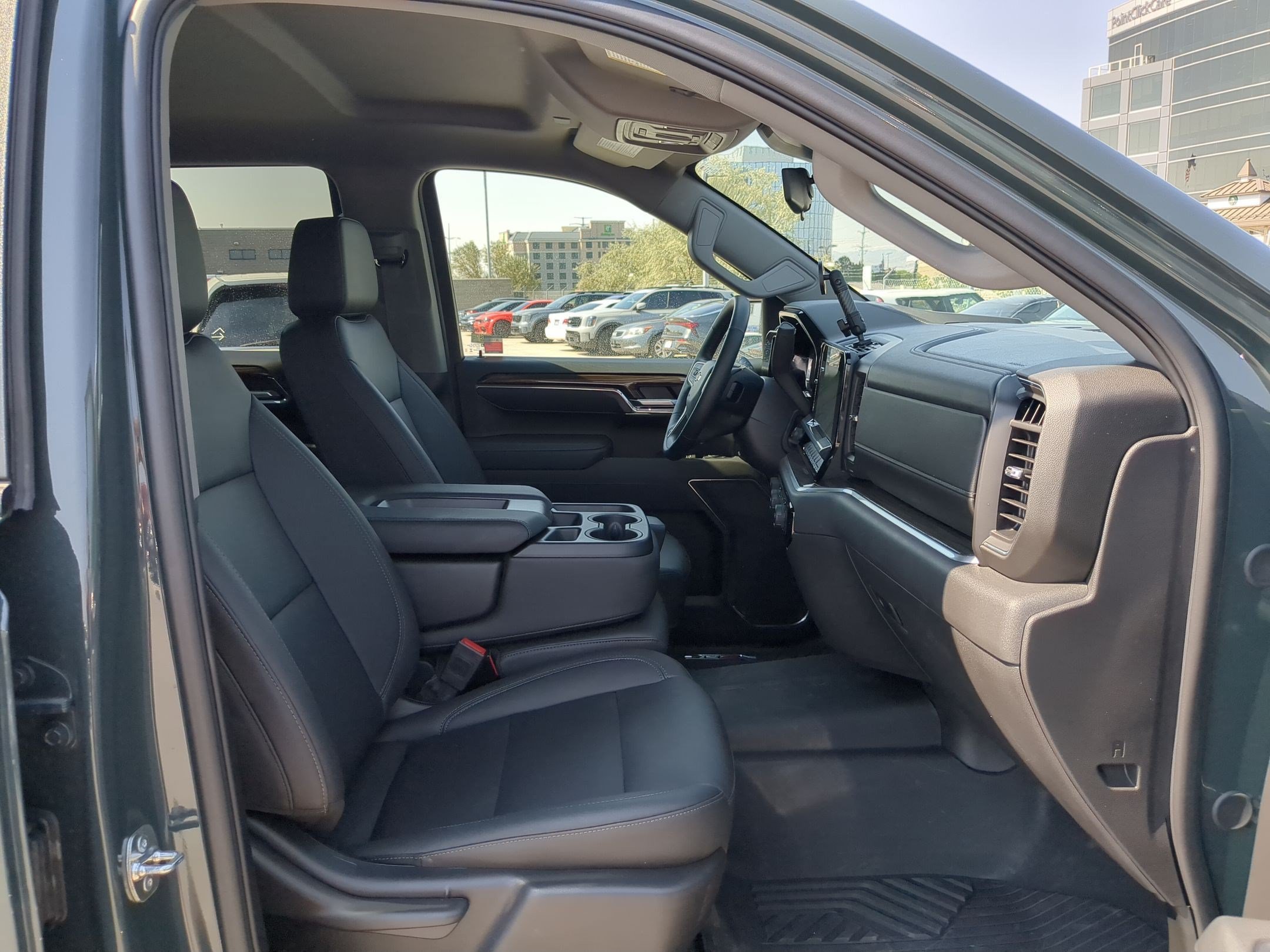 Used 2025 Chevrolet Silverado 1500 LT AWD/4WD image 29