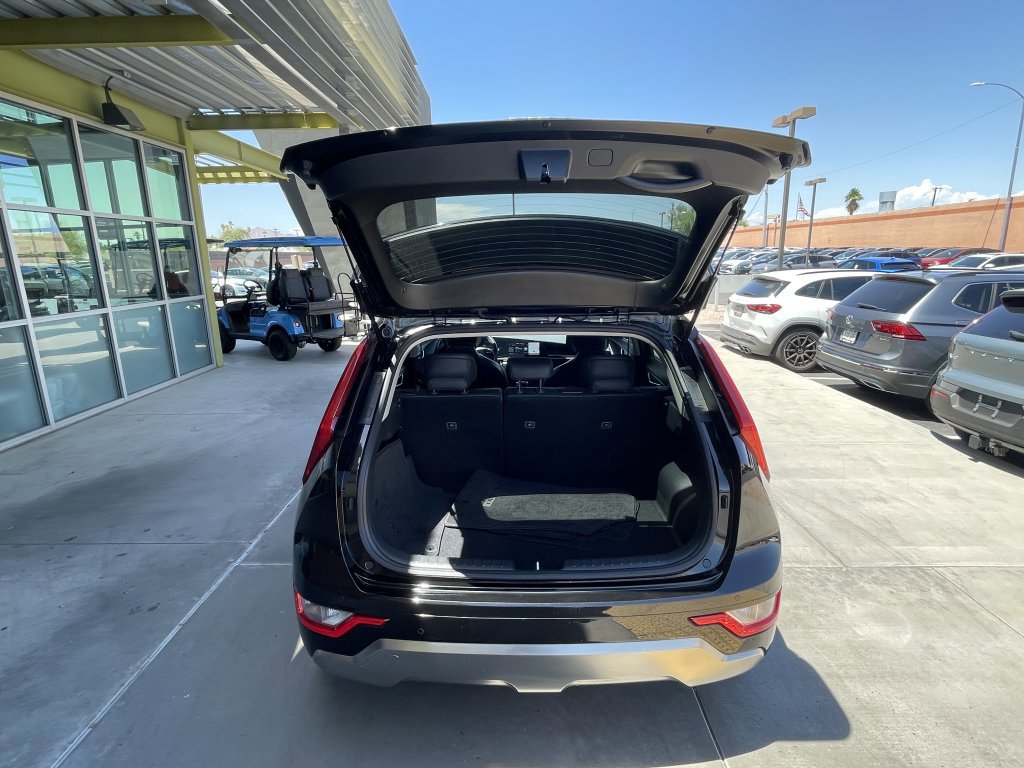 Used 2023 Kia Niro EX Touring image 13