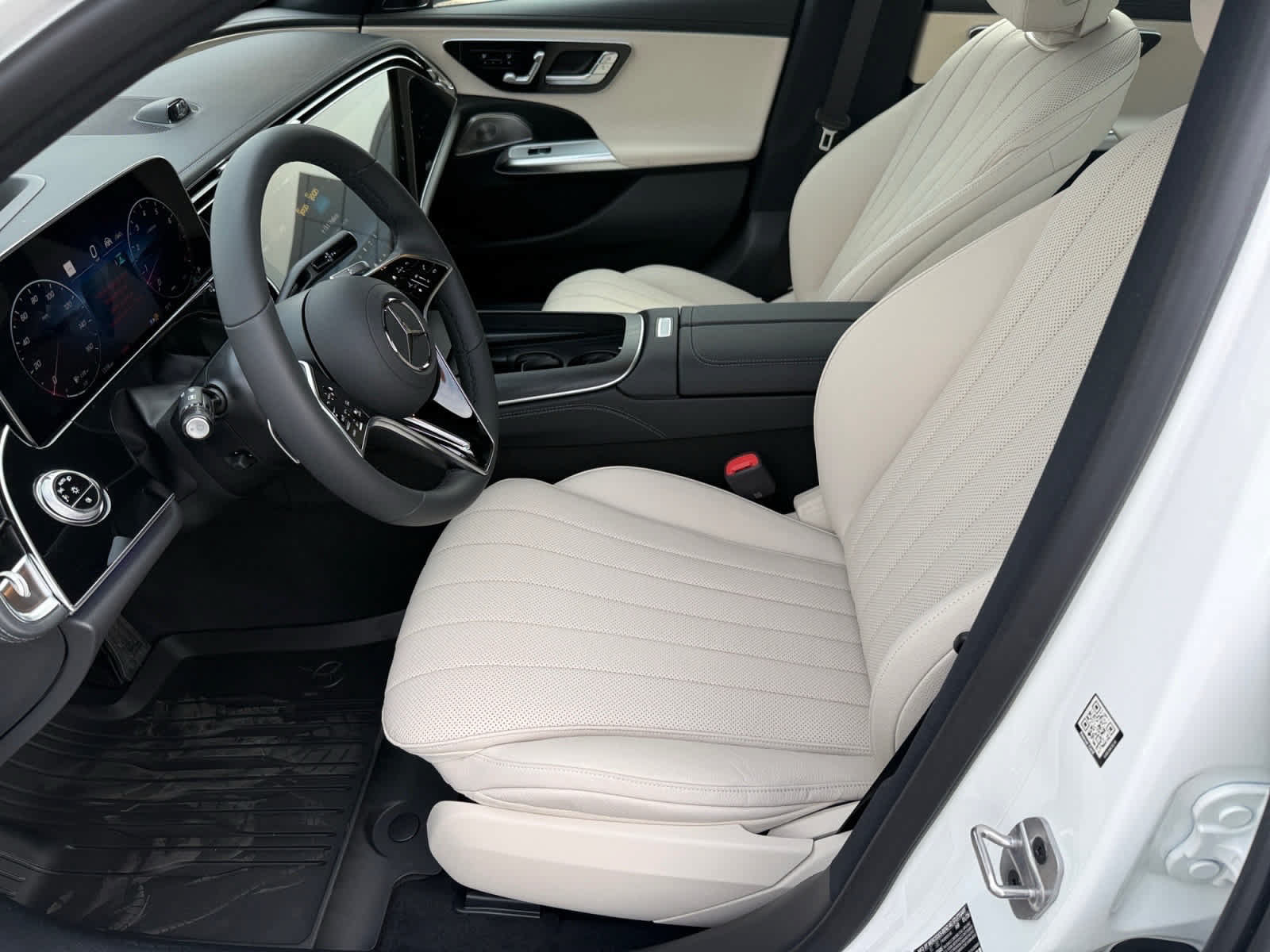 Used 2026 Mercedes-Benz E 350 4MATIC Sedan image 10