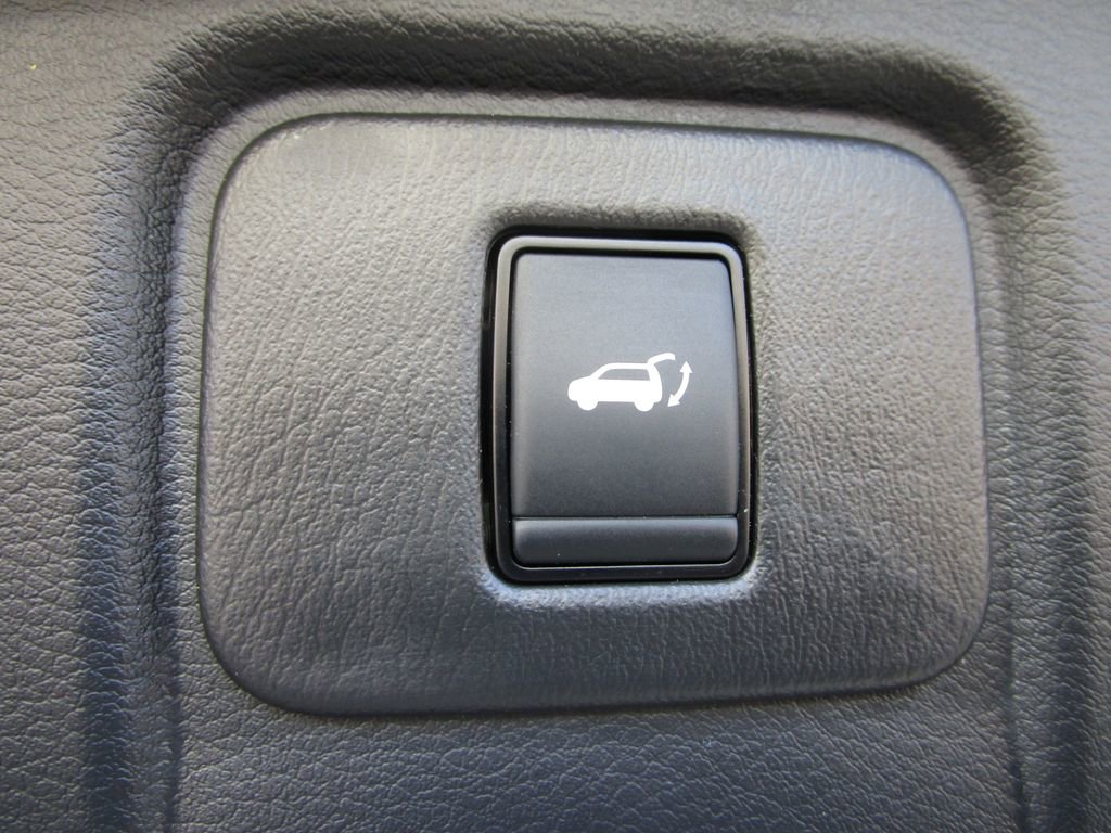 Used 2024 Nissan Murano SL image 15