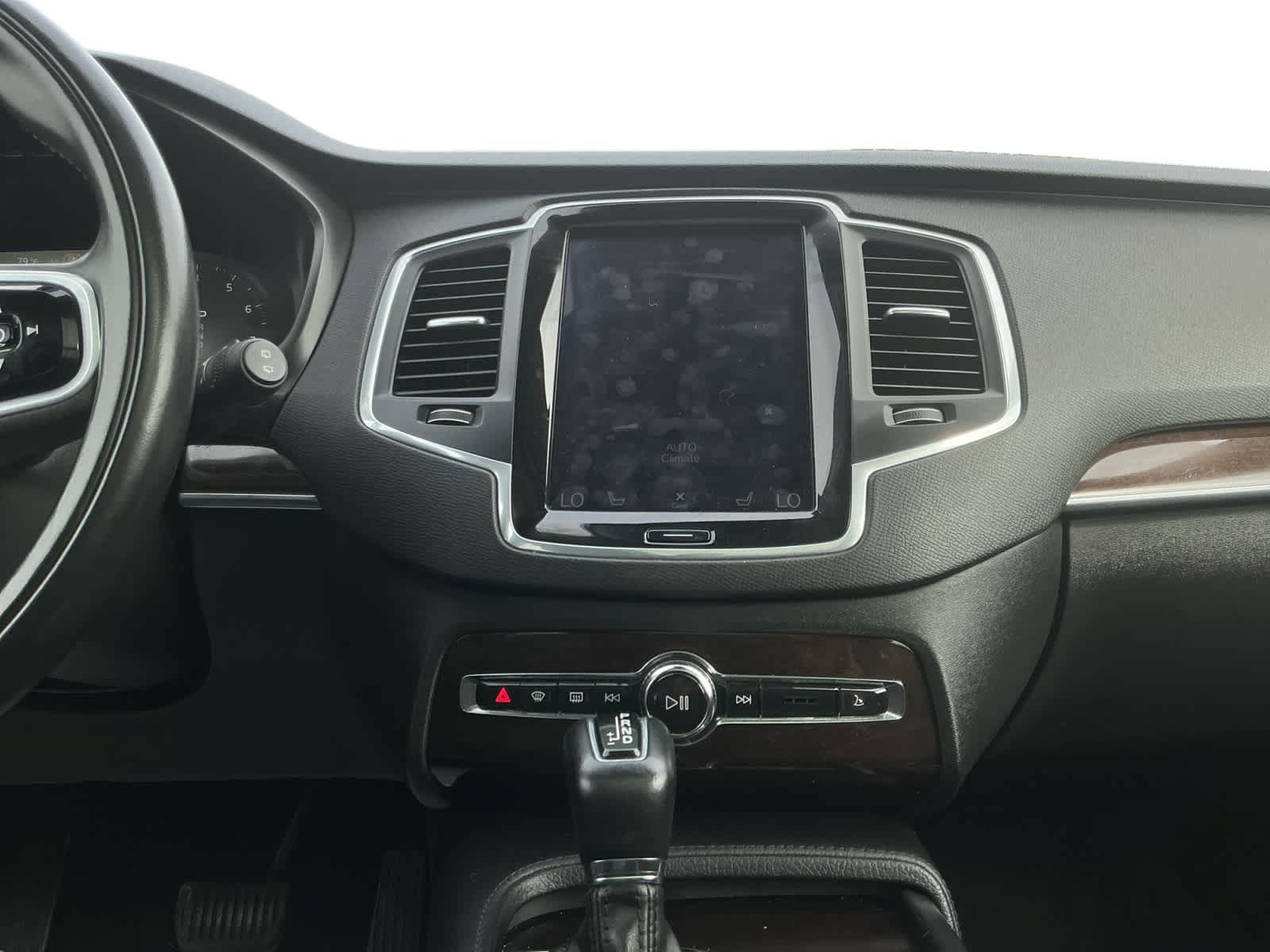 Used 2019 Volvo XC90 T6 Momentum w/ Advanced Package AWD/4WD image 11