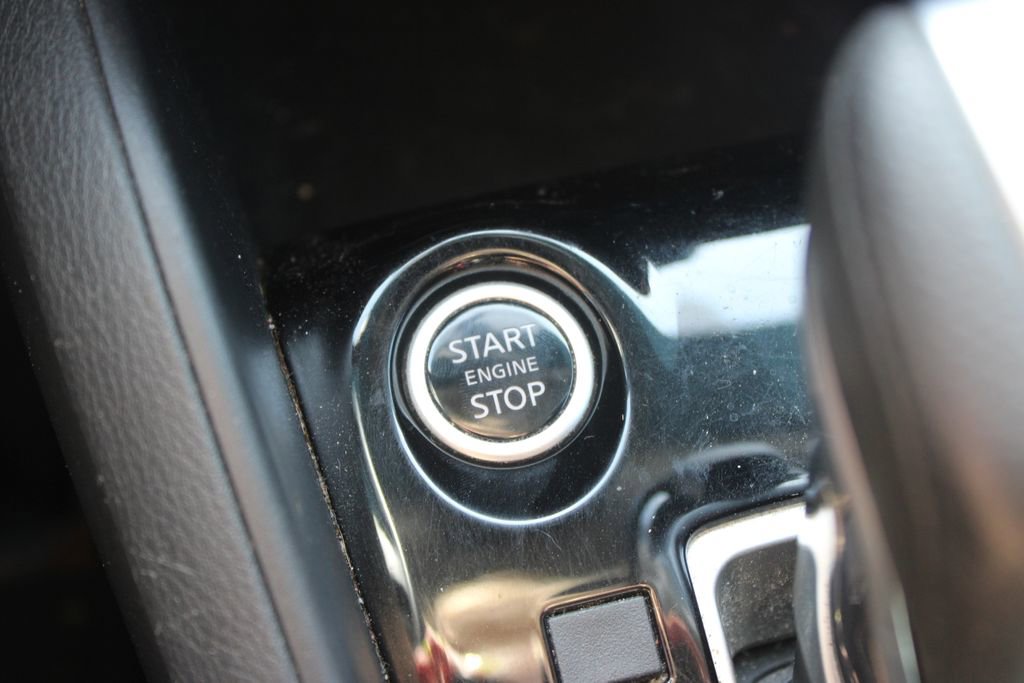 Used 2021 Nissan Kicks S image 22