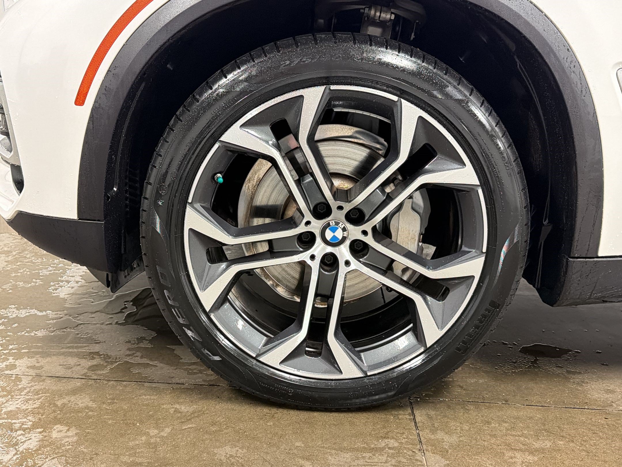 Certified 2022 BMW X5 sDrive40i w/ Premium Package RWD image 11