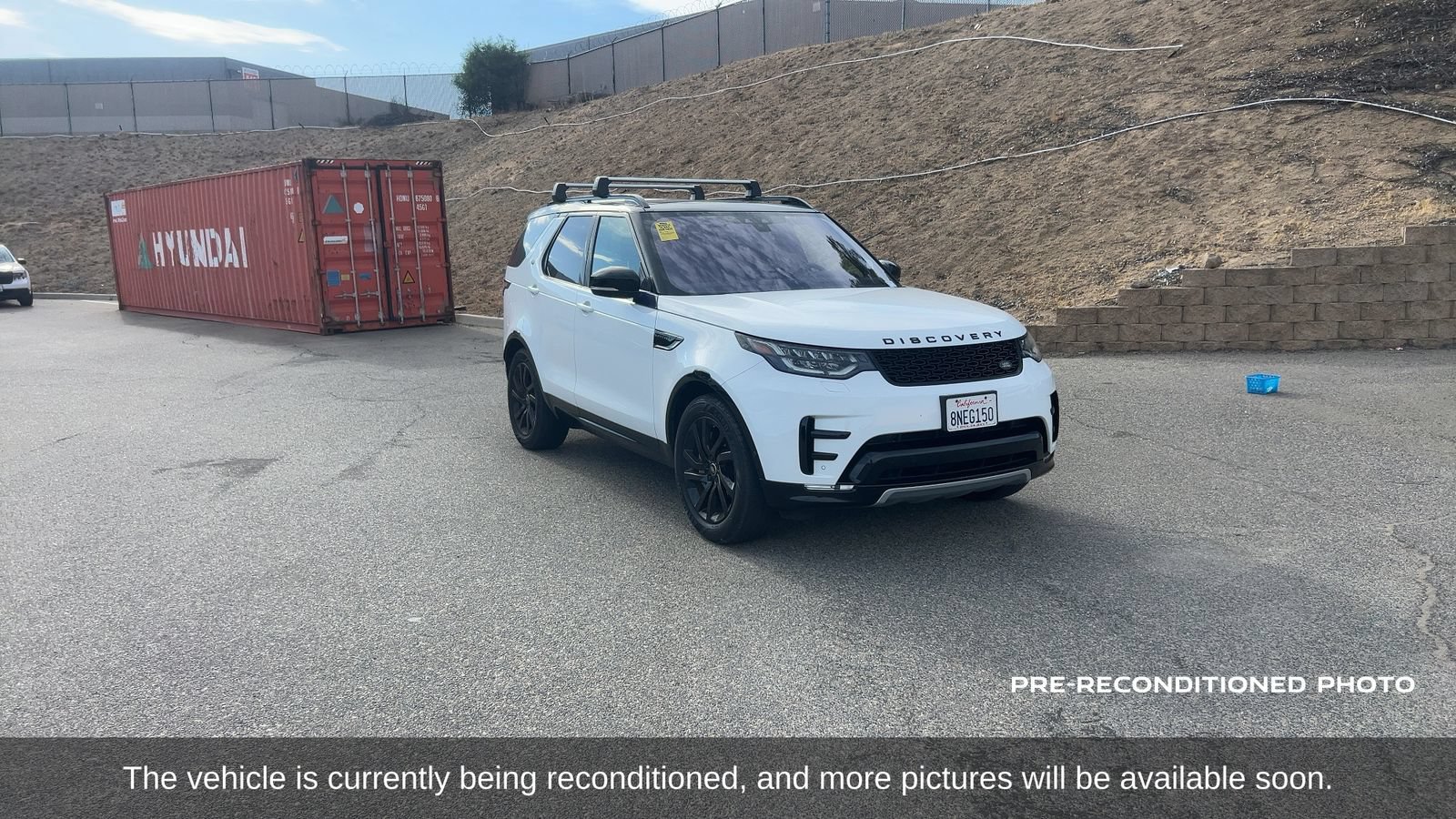 Used 2020 Land Rover Discovery Landmark AWD/4WD image 3