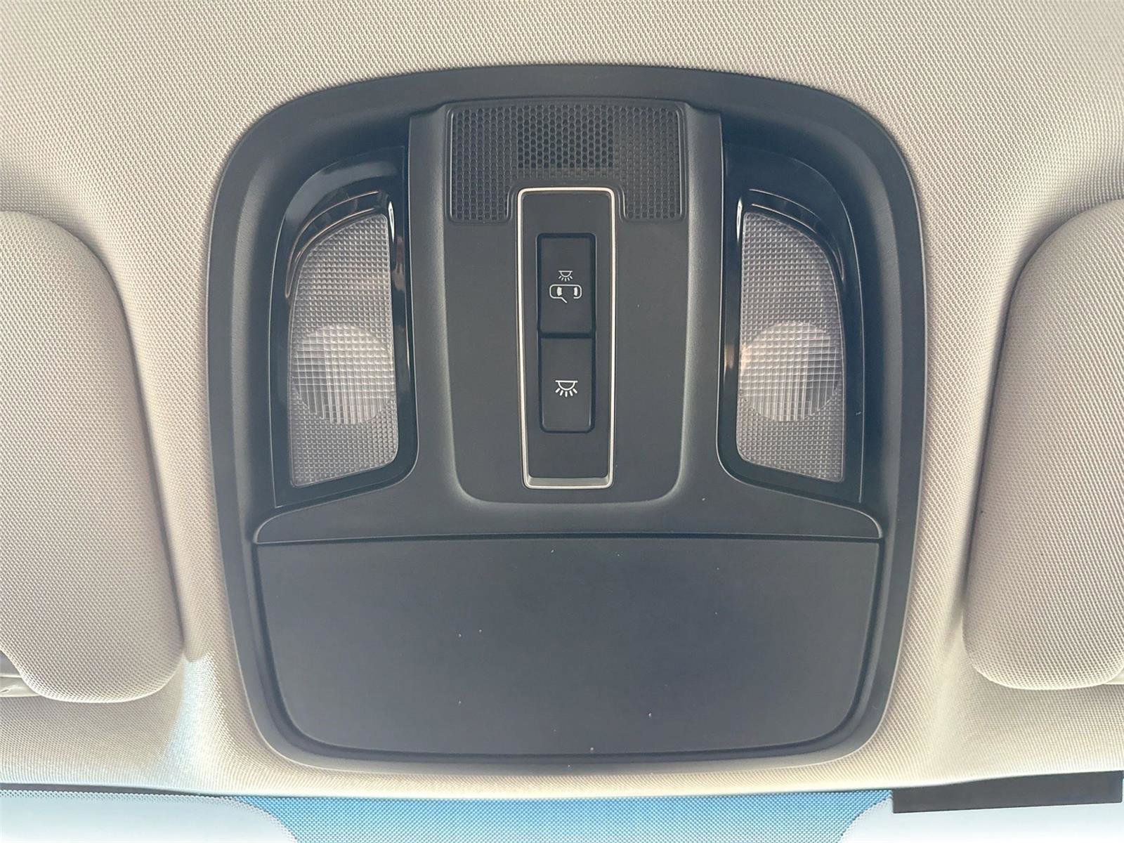 Used 2019 Kia Sorento LX image 6