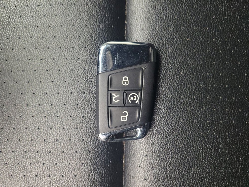 Used 2021 Volkswagen Atlas Cross Sport SE AWD/4WD image 32