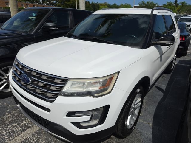 Used 2017 Ford Explorer XLT FWD image 13