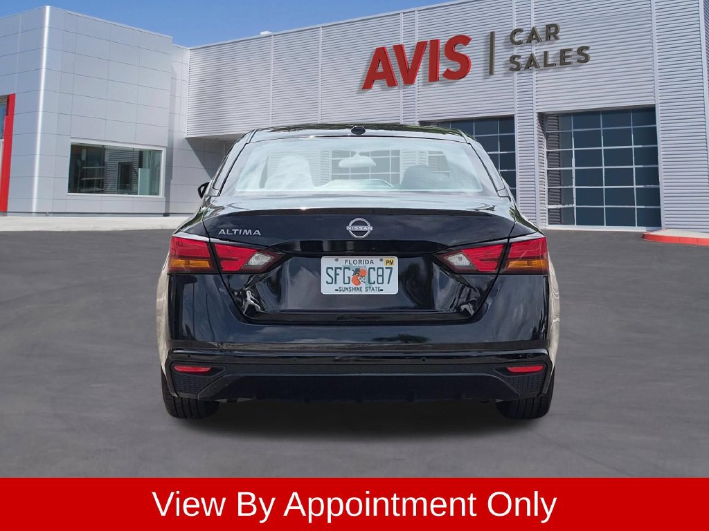Used 2025 Nissan Altima 2.5 SV FWD image 6