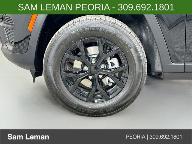 New 2025 Jeep Grand Cherokee Altitude image 29