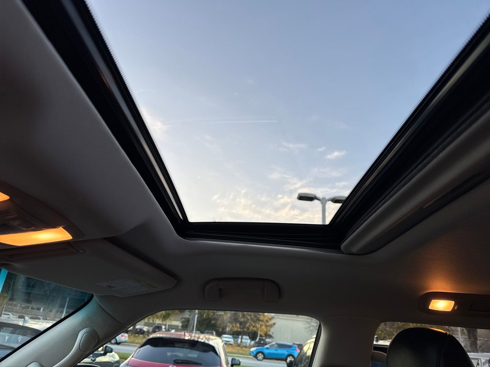 Used 2016 INFINITI QX80 4WD w/ Driver's Assistance Package image 21