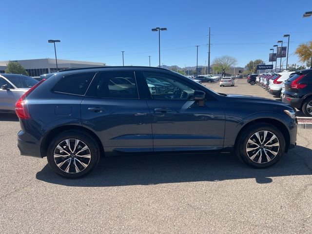 Used 2025 Volvo XC60 B5 Core image 2
