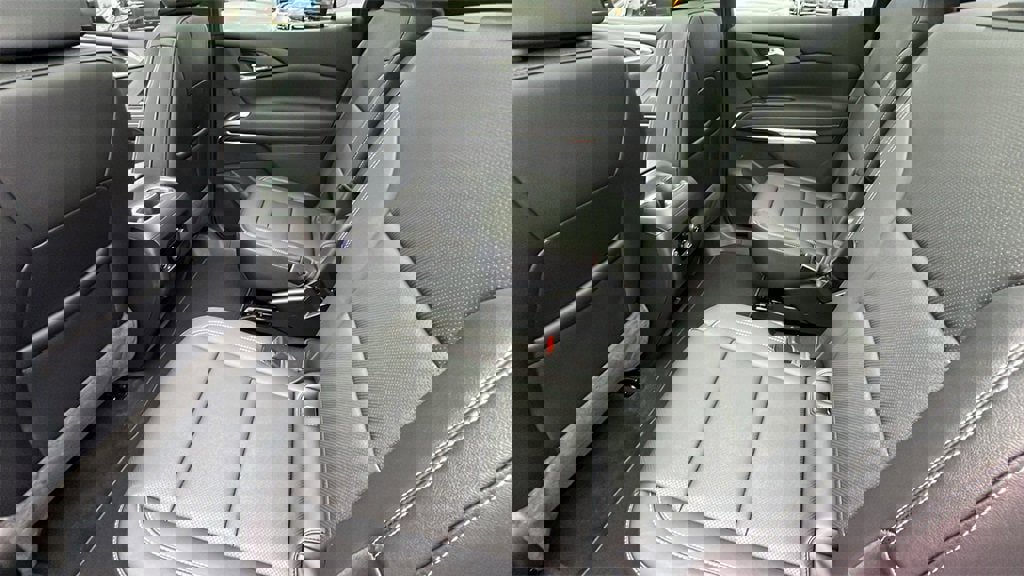 New 2026 Chevrolet Traverse LT w/ Sun and Wheel Package image 18