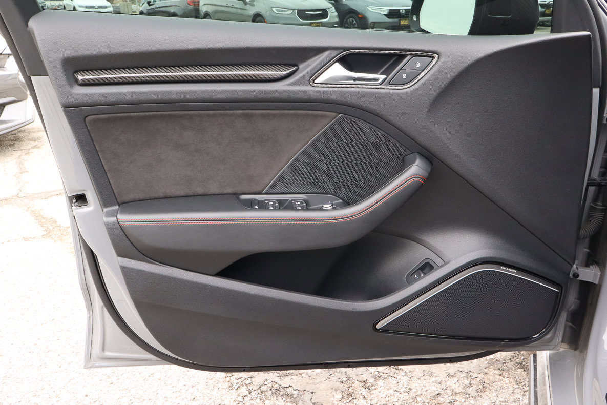 Used 2018 Audi RS 3 w/ Technology Package image 13