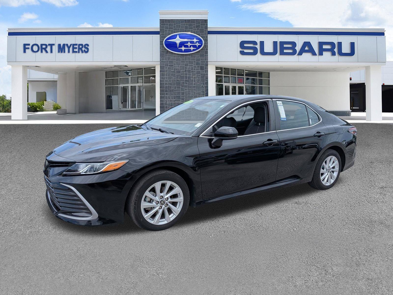 Used 2024 Toyota Camry LE FWD image 8