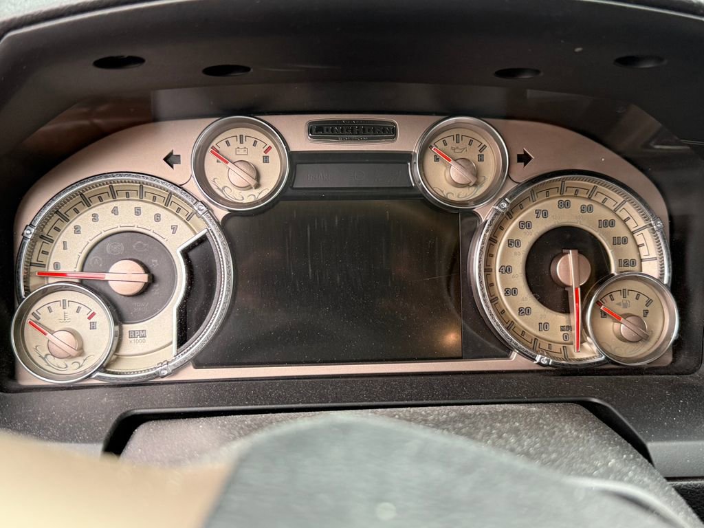 Used 2017 RAM 1500 Laramie Longhorn image 25