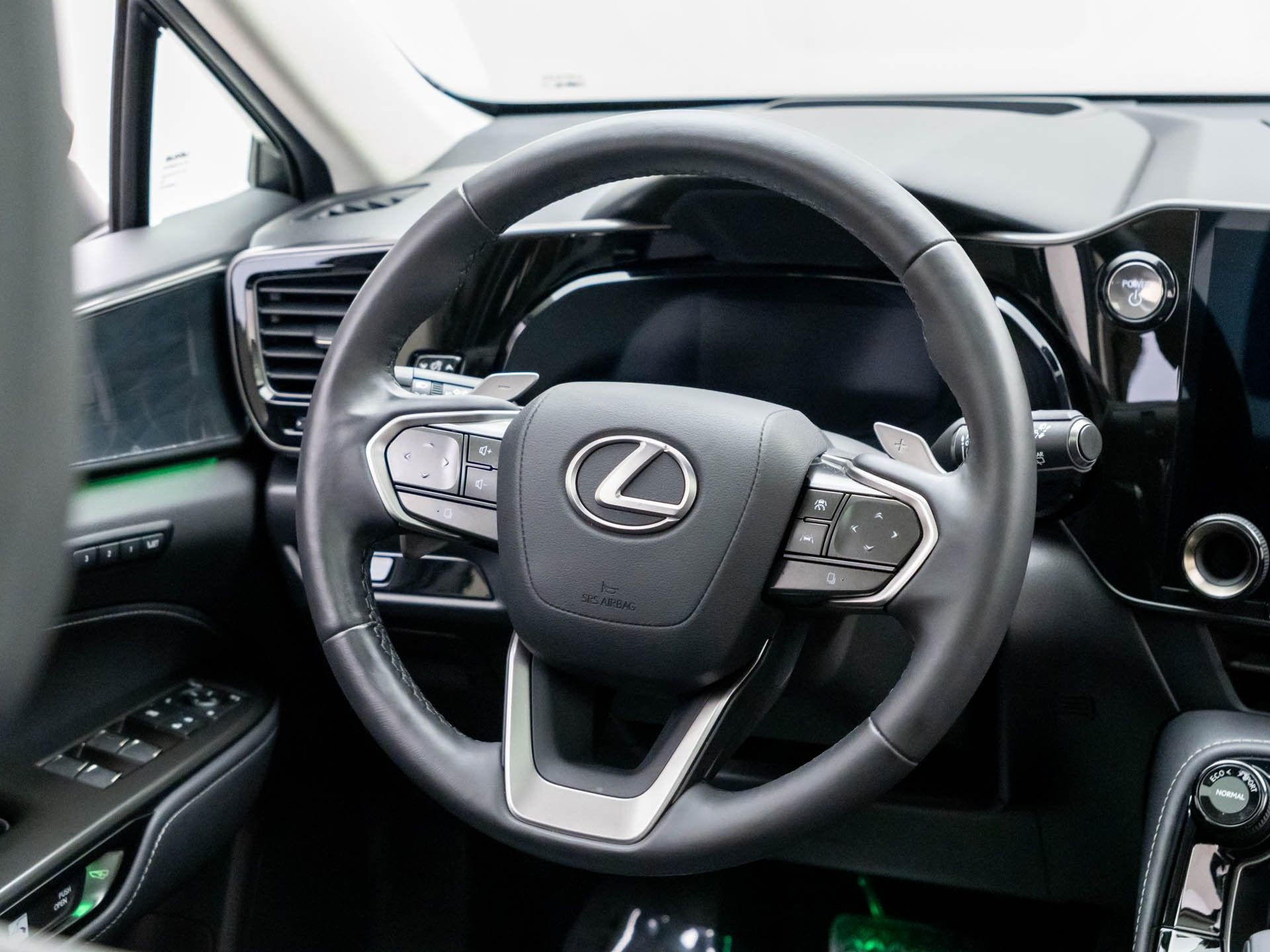 Used 2023 Lexus NX 350h AWD image 12