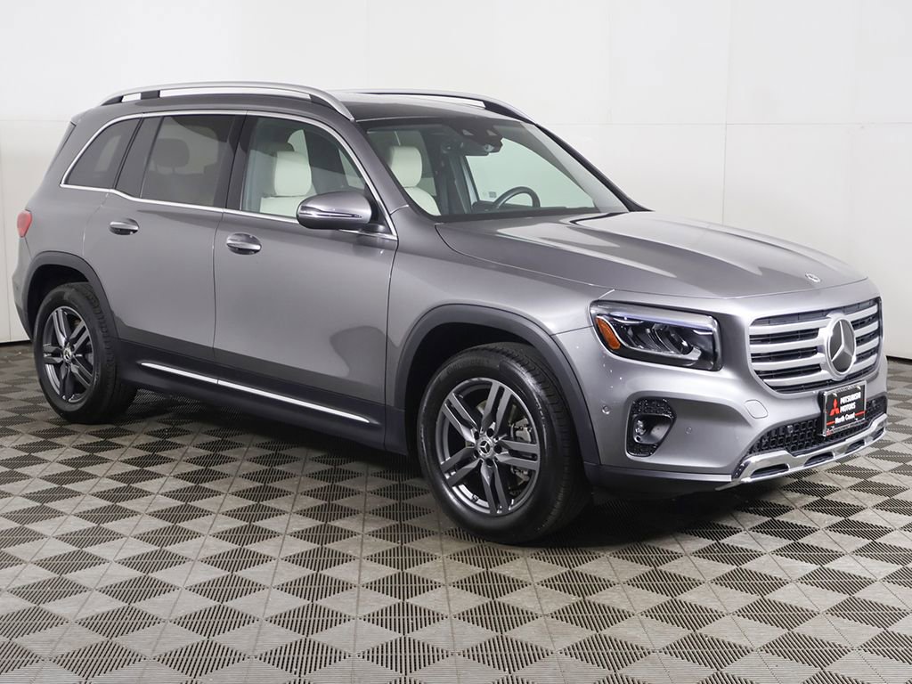Used 2024 Mercedes-Benz GLB 250 4MATIC w/ Driver Assistance Package image 52