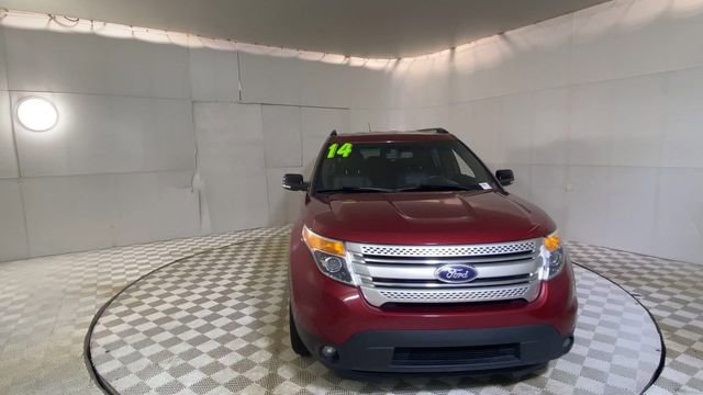 Used 2014 Ford Explorer XLT w/ Equipment Group 202A AWD/4WD image 6