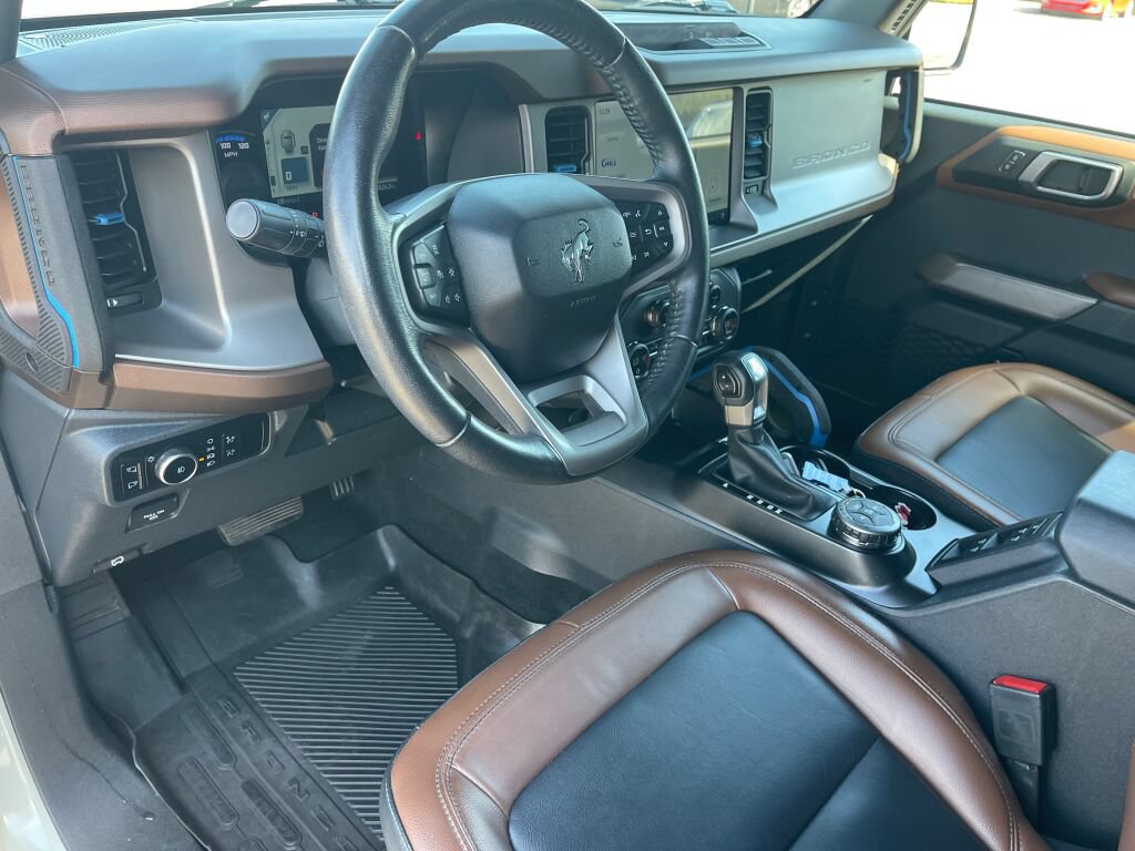 Used 2023 Ford Bronco Outer Banks AWD/4WD image 5