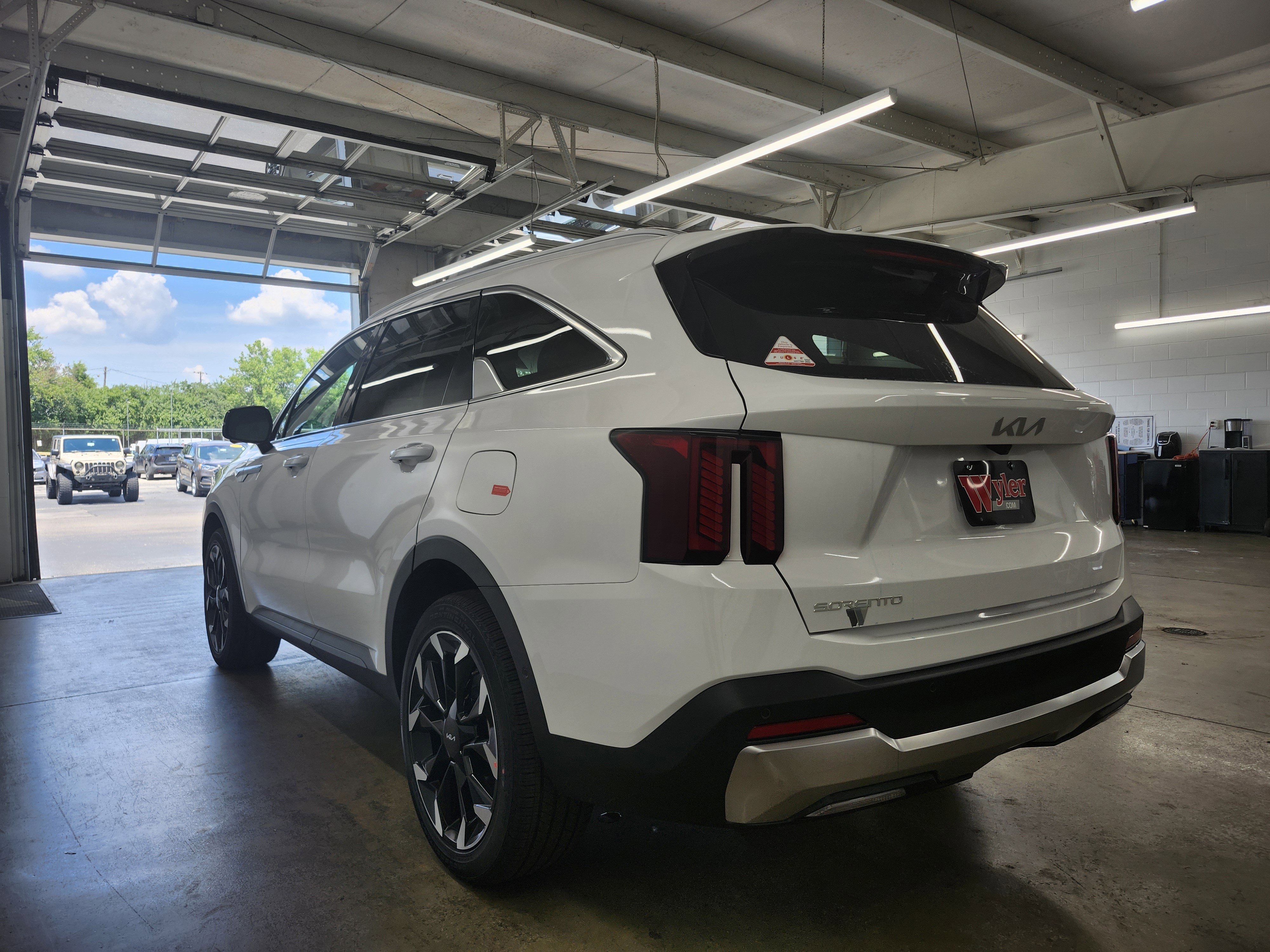 New 2025 Kia Sorento SX image 21