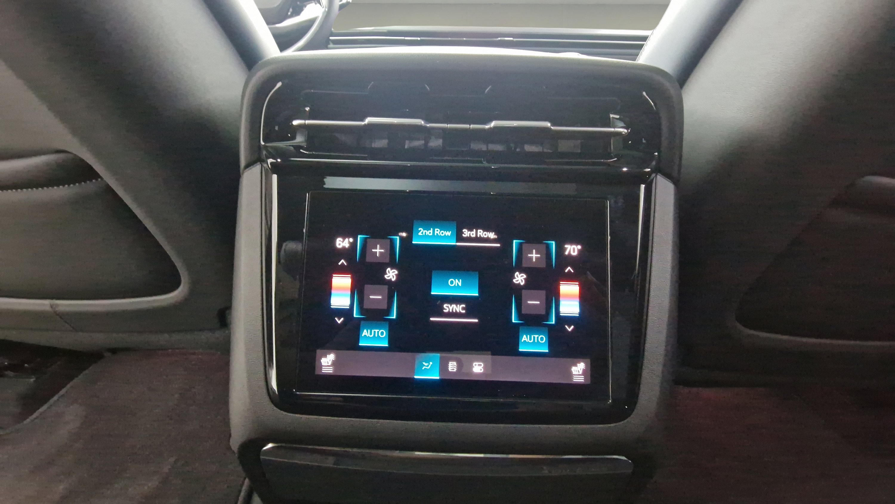 New 2025 Cadillac Escalade IQ Sport 2 w/ LPO, ONYX Package image 27