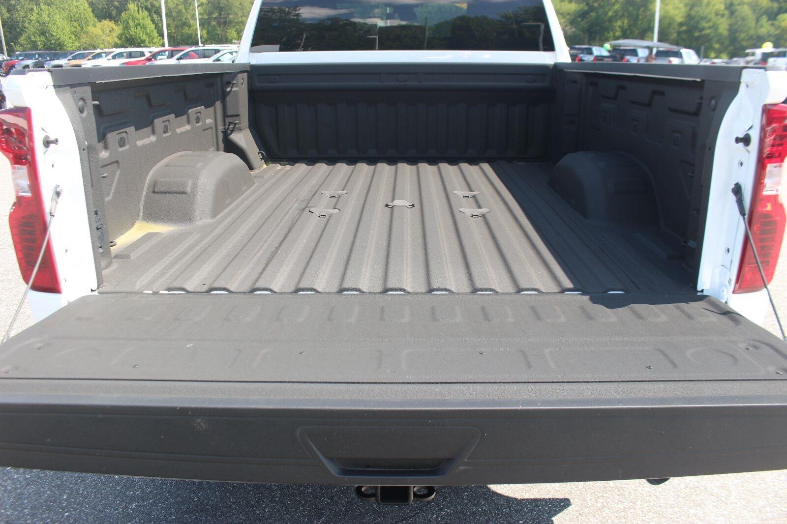 Used 2026 Chevrolet Silverado 2500 Custom w/ Custom Value Package AWD/4WD image 13